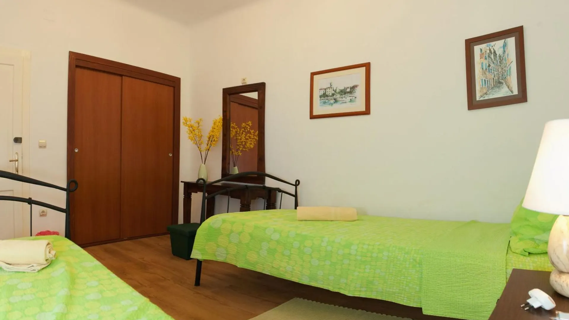 Apartment Zdrav - With Big Terrace Split