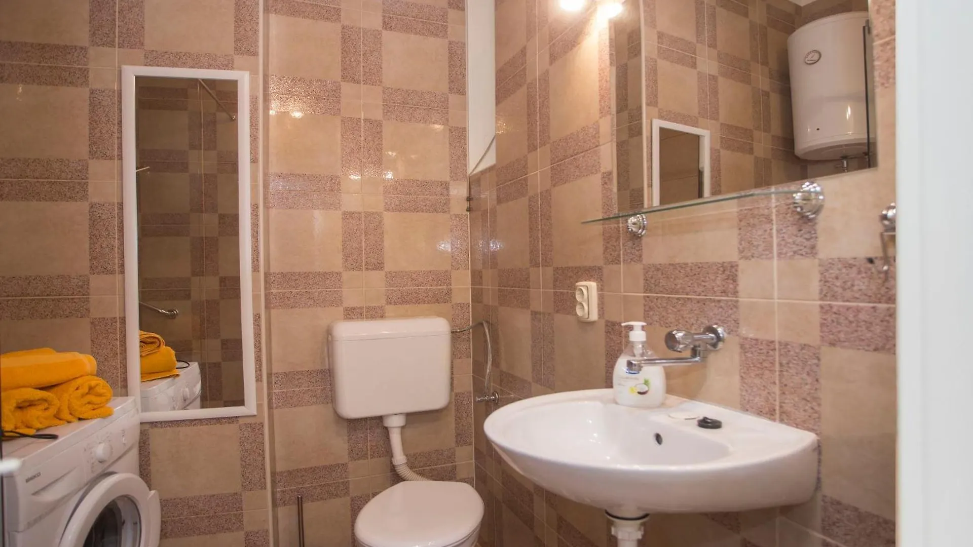 Apartment Zdrav - With Big Terrace Split 0*,  Croatia
