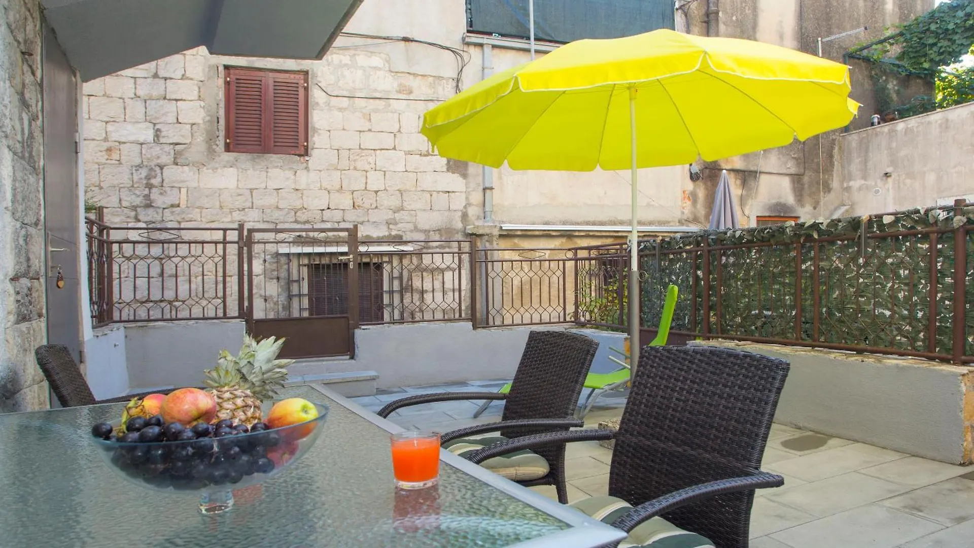 Apartment Zdrav - With Big Terrace Split 0*,