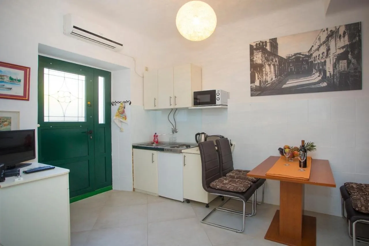 Apartment Zdrav - With Big Terrace Split 0*,