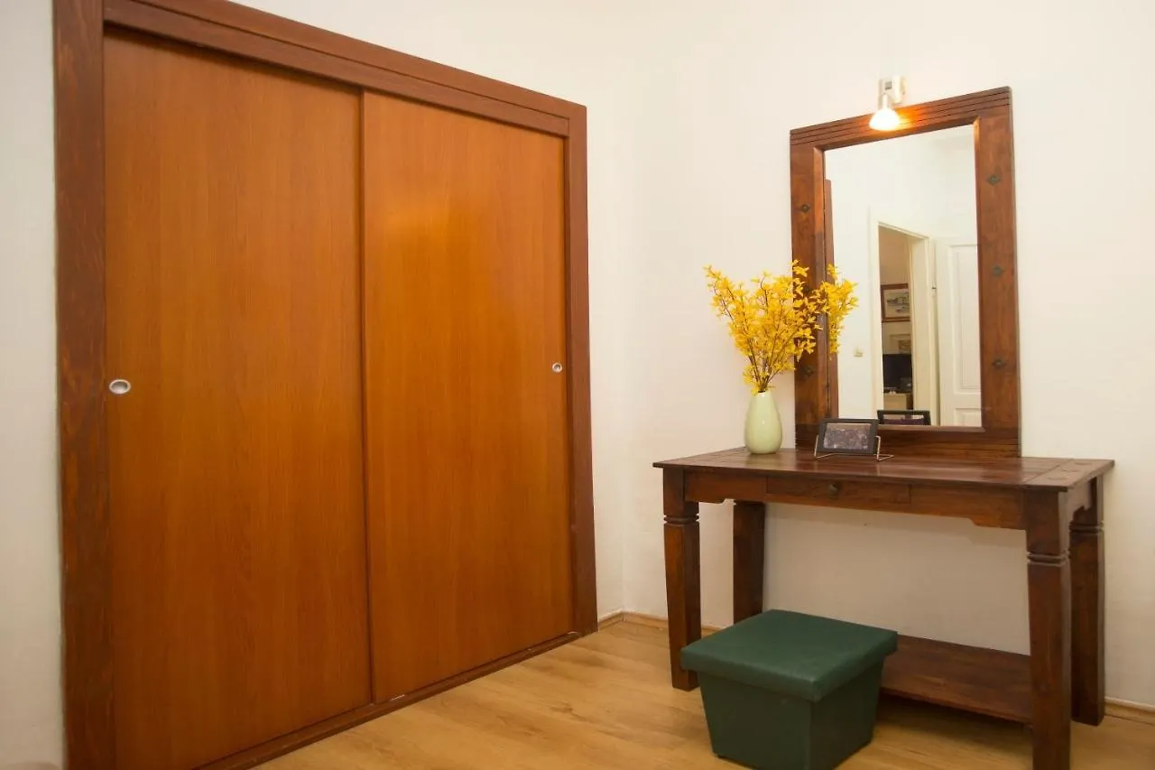 Apartment Zdrav - With Big Terrace Split